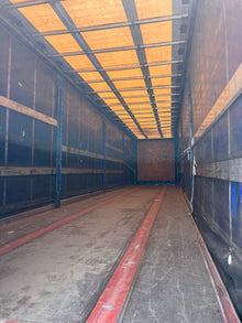 ROJO TAUTLINER / Eficiencia profesional preparada para operaciones reales de transporte.