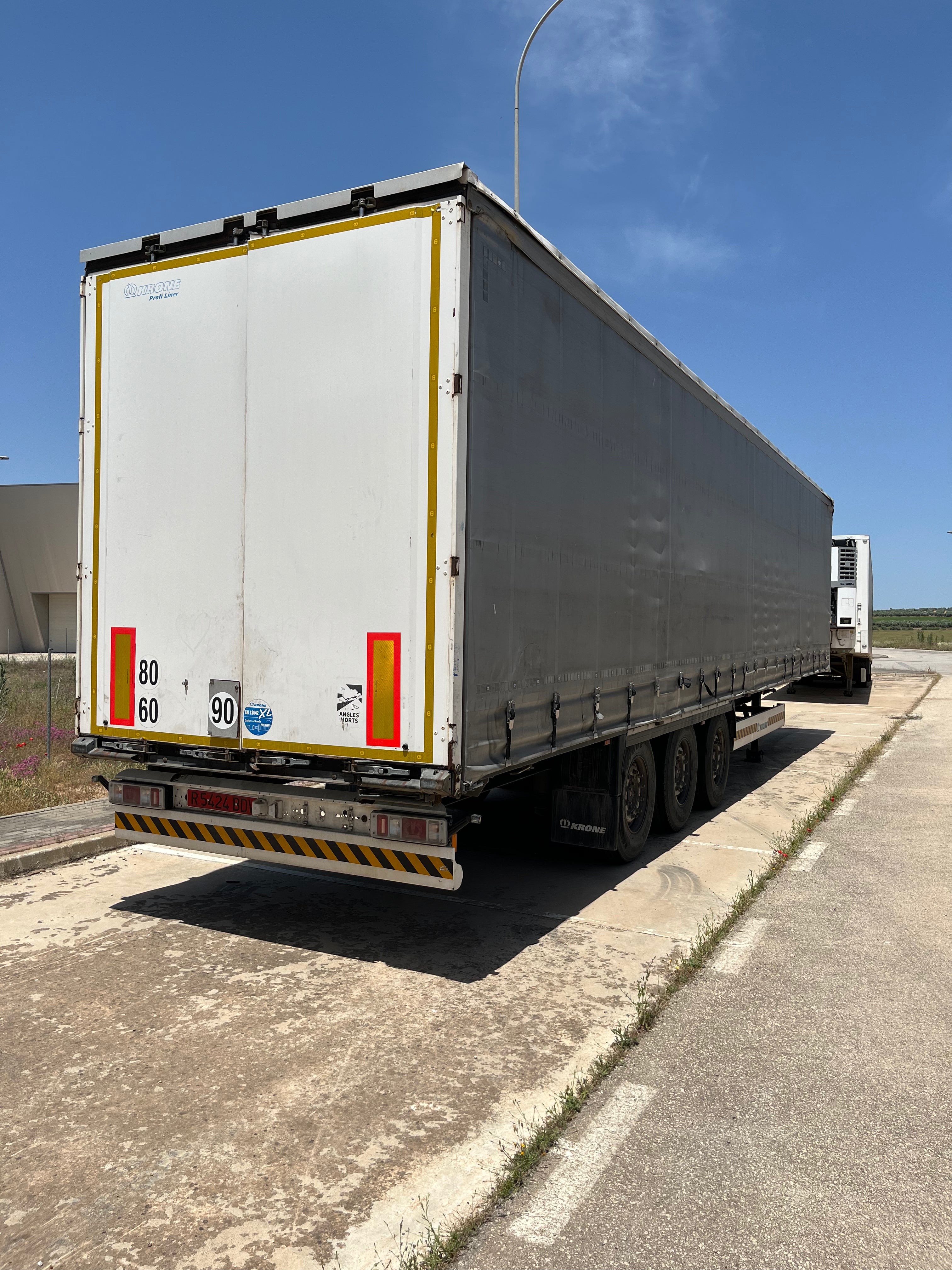 KRONE SD / Rendimiento profesional preparado para operaciones exigentes de transporte y logística.