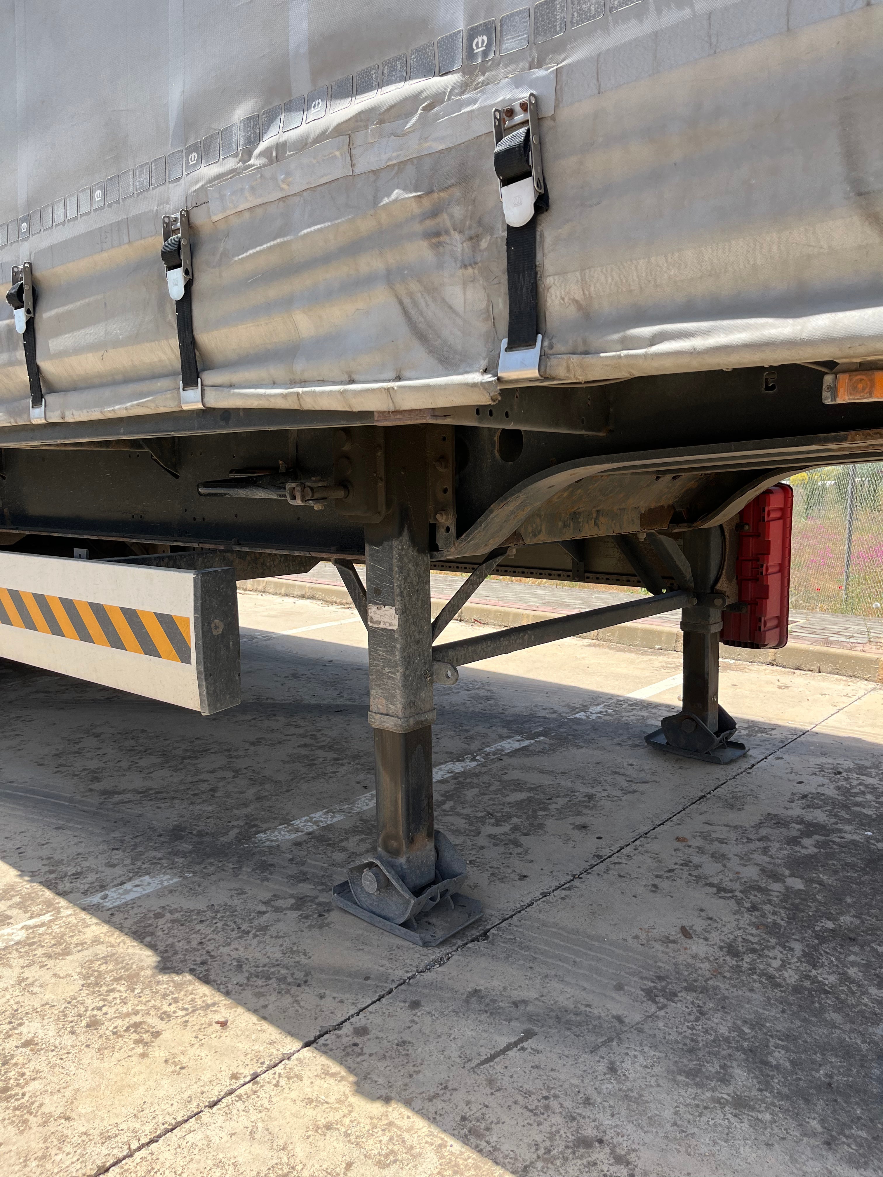 KRONE SD / Rendimiento profesional preparado para operaciones exigentes de transporte y logística.